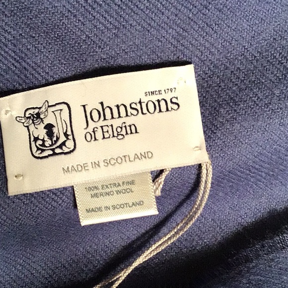 Johnstons of Elgin Blue Extra Fine Merino Wool Fringed Scarf Made in Scotland - Picture 7 of 10